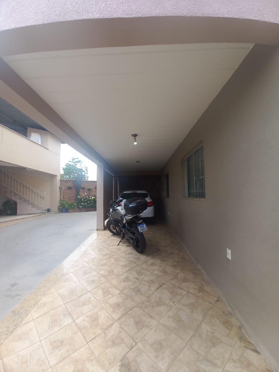 Garagem coberta